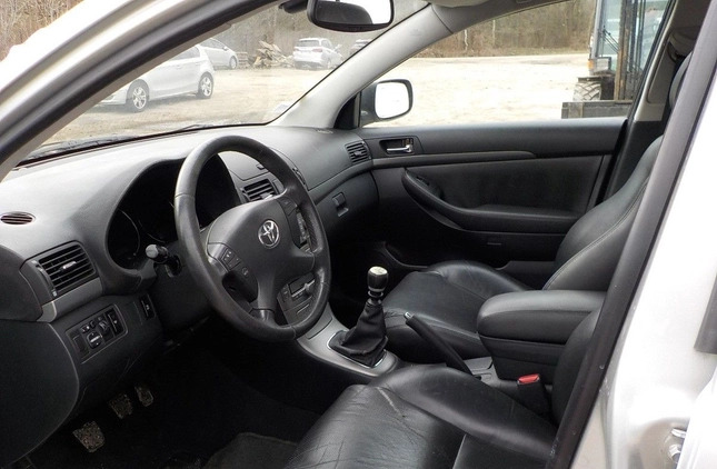 Toyota Avensis cena 10900 przebieg: 327672, rok produkcji 2008 z Sieniawa małe 232